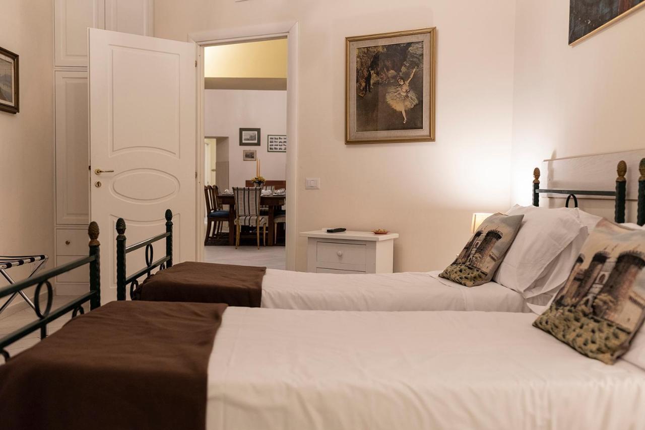 Bed and breakfast Domus Borbonica Nápoles