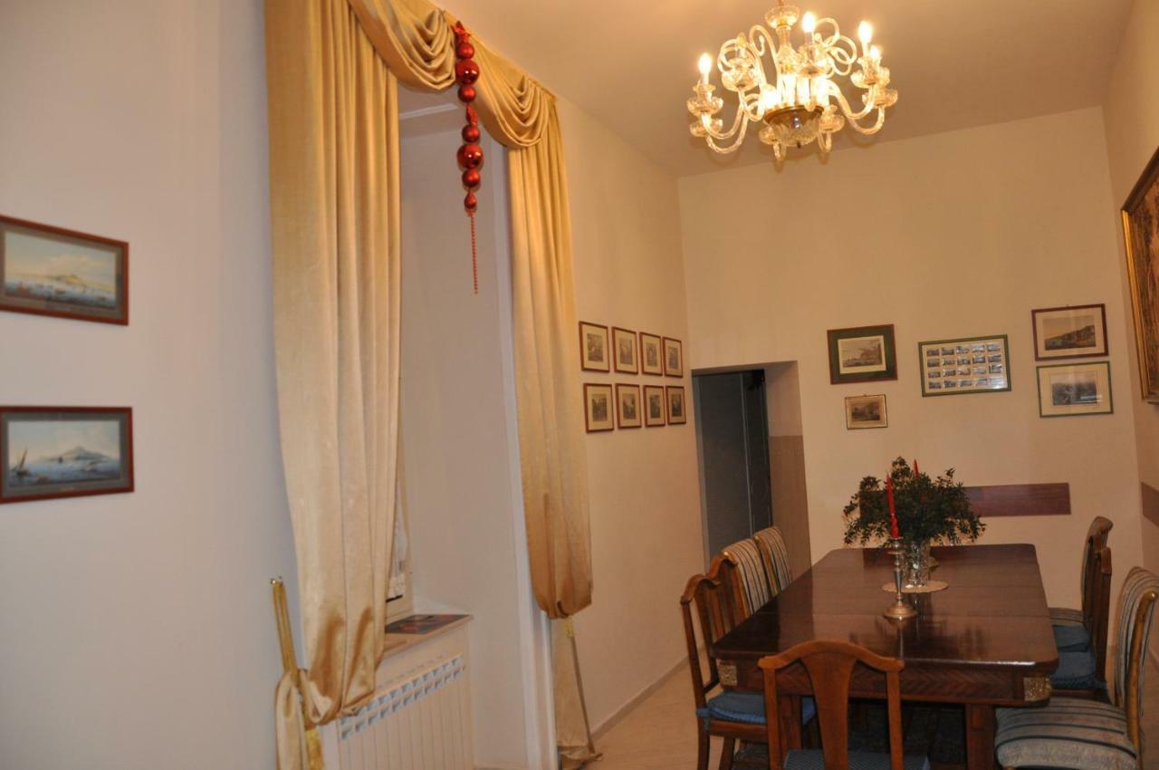 Bed and breakfast Domus Borbonica Nápoles
