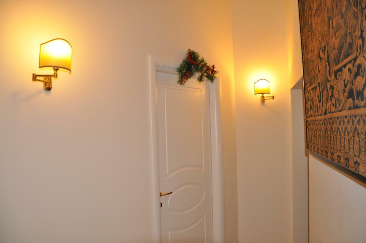Domus Borbonica 3* Naples